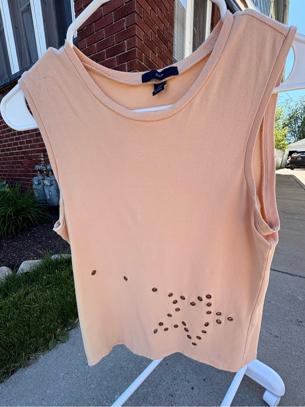 Vintage Gap Top With Star Grommet Design Detail